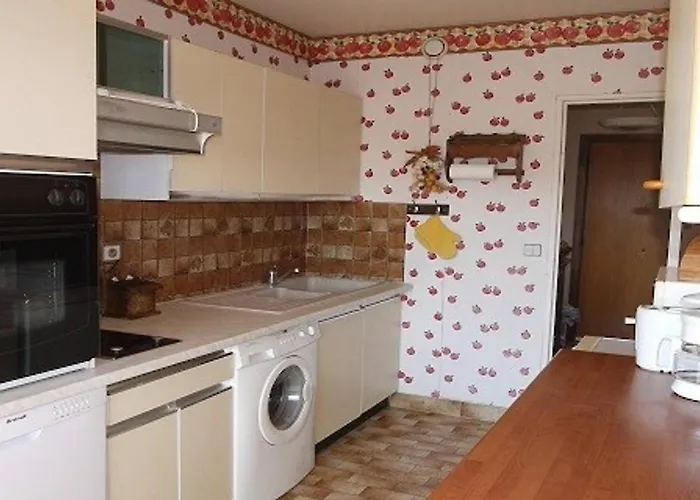 Azurelle Apartment *