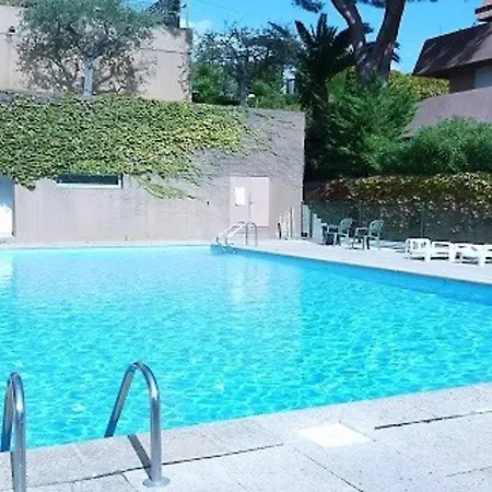 Azurelle