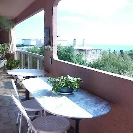 Apartment Azurelle *